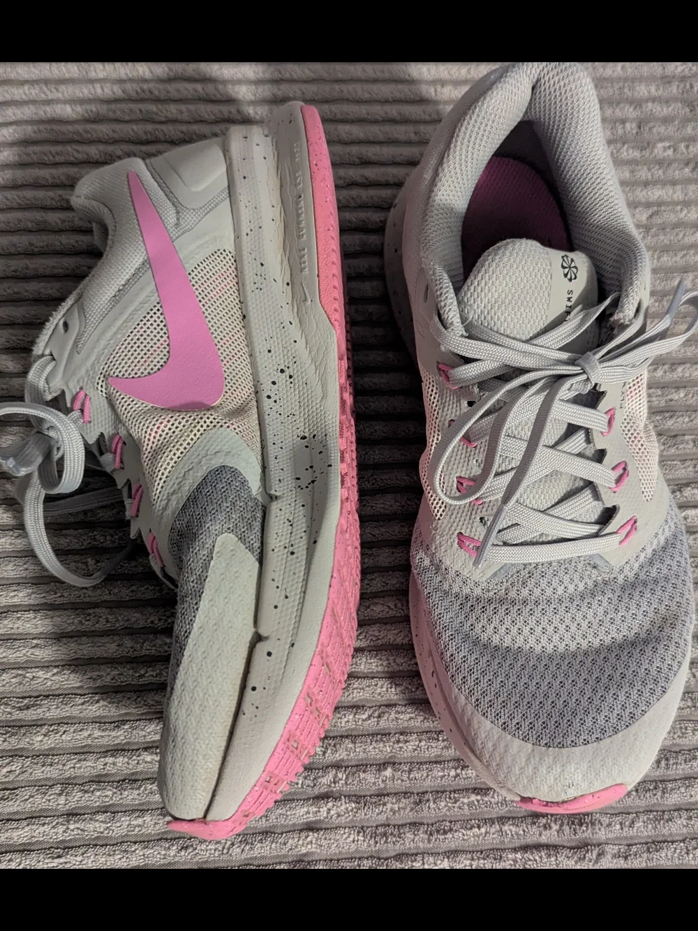 Nike Light Gray Athletic Sneakers with Pink Accents